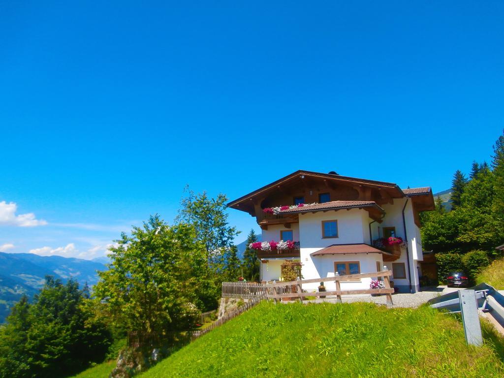 Landhaus Claudia Apartment Zell am Ziller Exterior photo